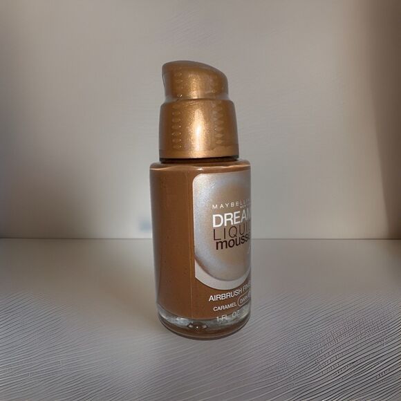 Maybelline Dream Liquid Mousse Foundation Caramel Dark 2 Airbrush Finish NIB - Picture 2 of 6